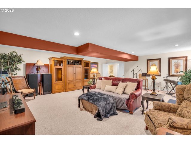 12363 Se DEERFIELD Dr, Happy Valley, OR 97086
