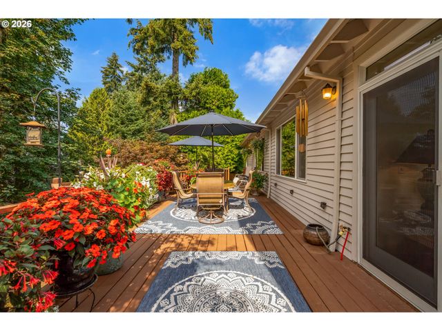 12363 Se DEERFIELD Dr, Happy Valley, OR 97086