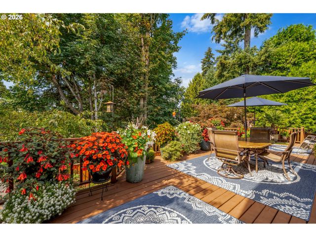 12363 Se DEERFIELD Dr, Happy Valley, OR 97086
