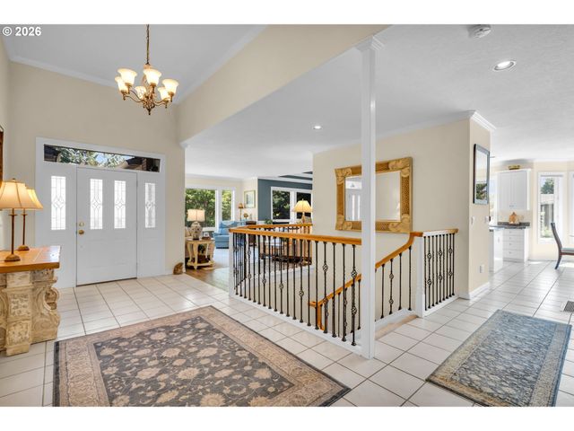 12363 Se DEERFIELD Dr, Happy Valley, OR 97086