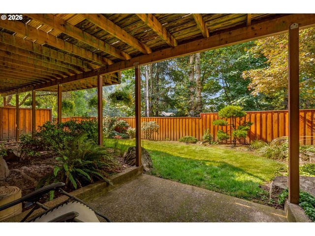 12363 Se DEERFIELD Dr, Happy Valley, OR 97086