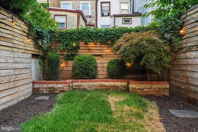 1232 CREASE ST, Philadelphia, PA 19125