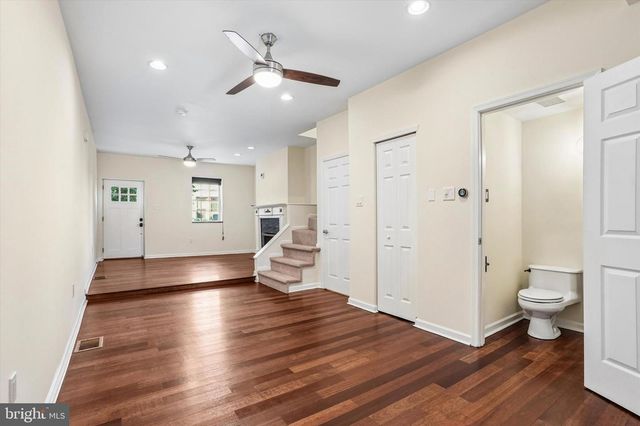 1232 CREASE ST, Philadelphia, PA 19125