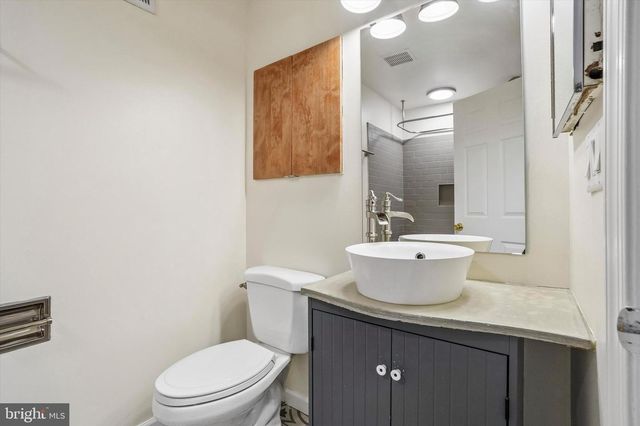 1232 CREASE ST, Philadelphia, PA 19125