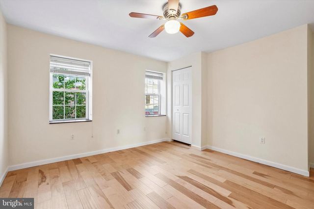 1232 CREASE ST, Philadelphia, PA 19125