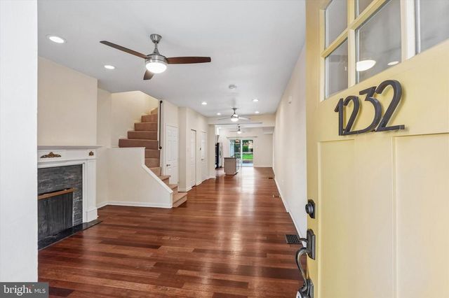 1232 CREASE ST, Philadelphia, PA 19125
