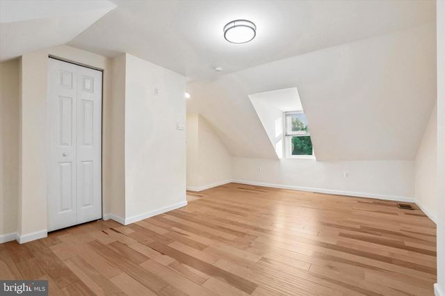 1232 CREASE ST, Philadelphia, PA 19125