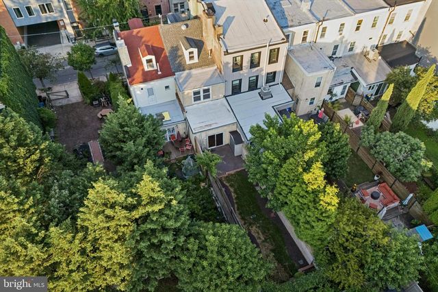 1232 CREASE ST, Philadelphia, PA 19125