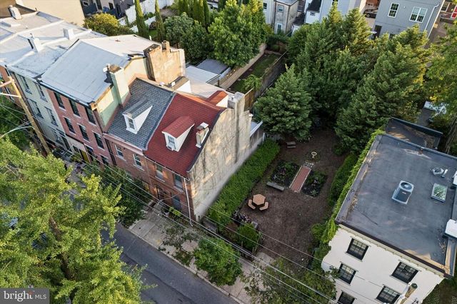 1232 CREASE ST, Philadelphia, PA 19125