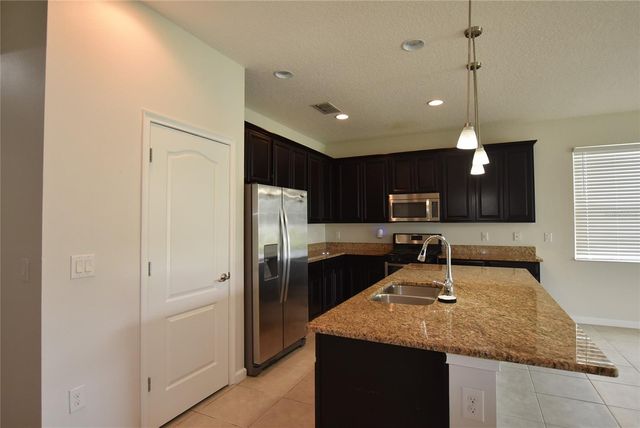 6949 SUNKIST WAY, Groveland, FL 34736