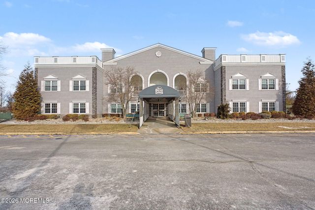 32 Carnaby Close, Freehold, NJ 07728