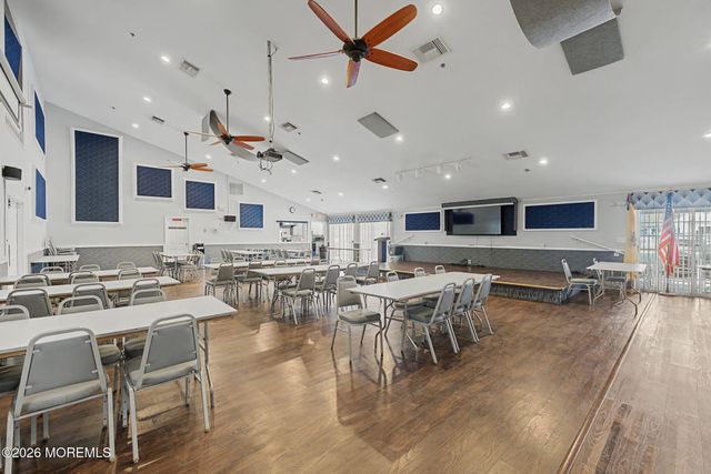 32 Carnaby Close, Freehold, NJ 07728