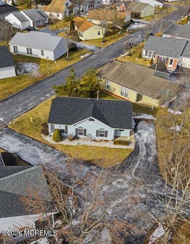 32 Carnaby Close, Freehold, NJ 07728