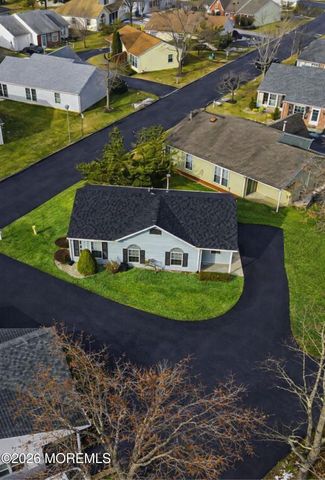 32 Carnaby Close, Freehold, NJ 07728