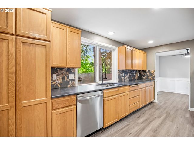 11816 Ne 40TH Pl, Vancouver, WA 98686