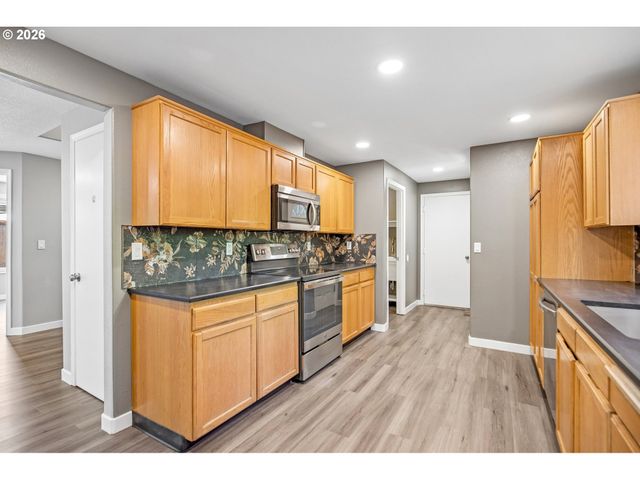 11816 Ne 40TH Pl, Vancouver, WA 98686