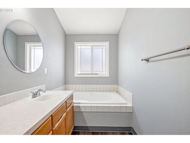 11816 Ne 40TH Pl, Vancouver, WA 98686