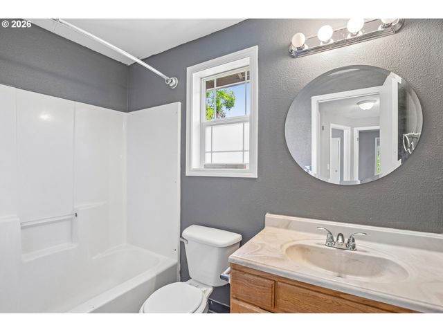 11816 Ne 40TH Pl, Vancouver, WA 98686