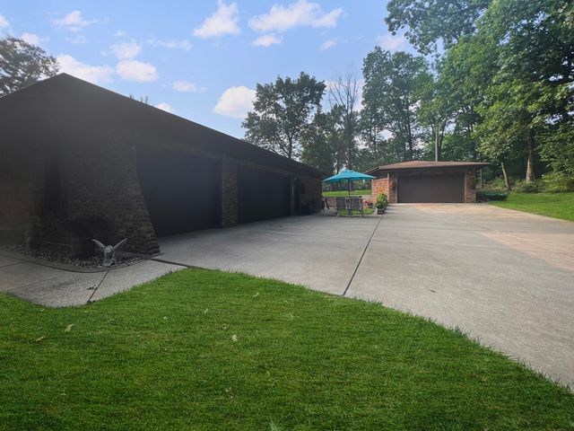 22929 Burnham Avenue, Chicago Heights, IL 60411
