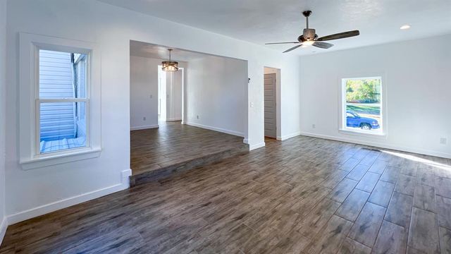3012 N Venice Boulevard, Oklahoma City, OK 73107