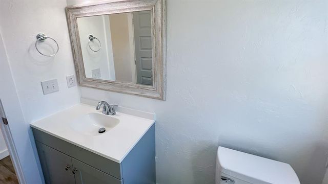 3012 N Venice Boulevard, Oklahoma City, OK 73107