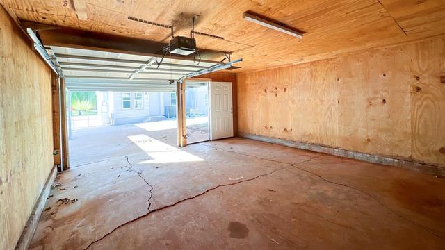 3012 N Venice Boulevard, Oklahoma City, OK 73107