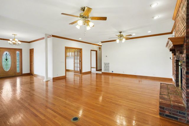 11948 Betts Rd, Greenbrier, TN 37073