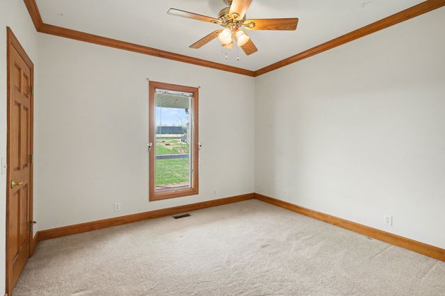 11948 Betts Rd, Greenbrier, TN 37073