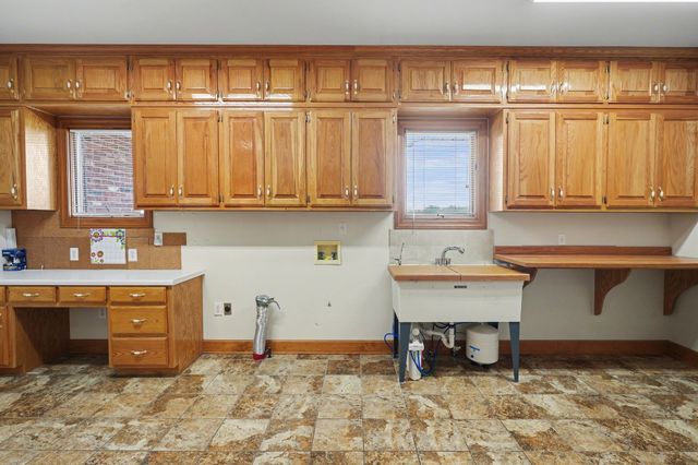 11948 Betts Rd, Greenbrier, TN 37073