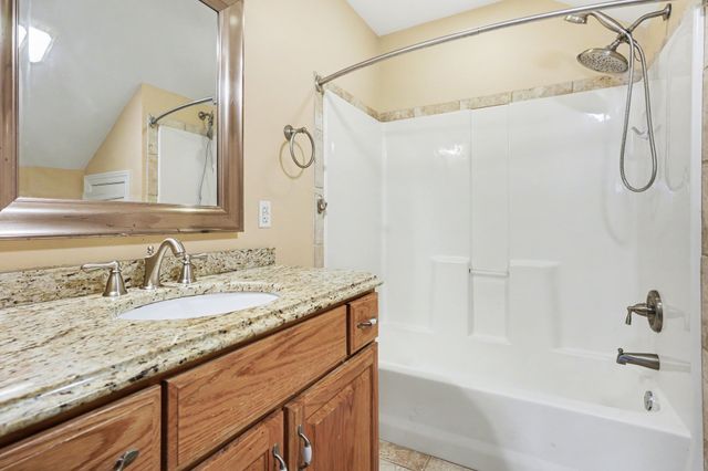 11948 Betts Rd, Greenbrier, TN 37073