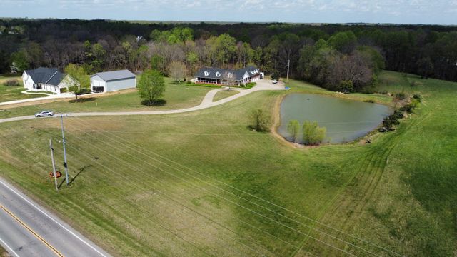 11948 Betts Rd, Greenbrier, TN 37073