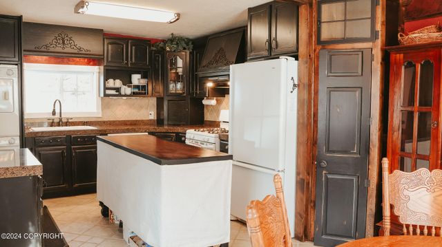 38400 Robinson Loop Road, Sterling, AK 99672