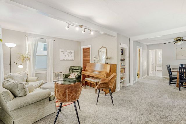 414 S State Street, Hampshire, IL 60140