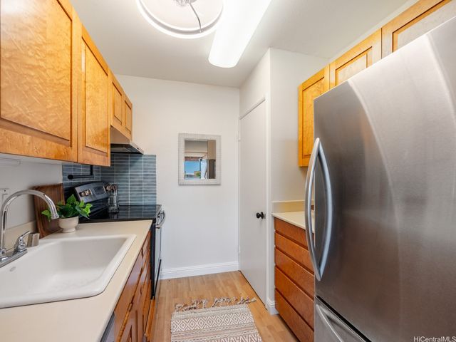 2092 Kuhio Avenue 2405, Honolulu, HI 96815