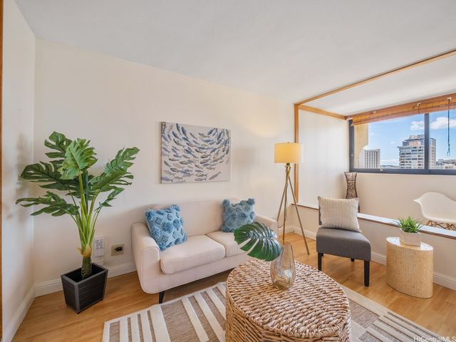 2092 Kuhio Avenue 2405, Honolulu, HI 96815