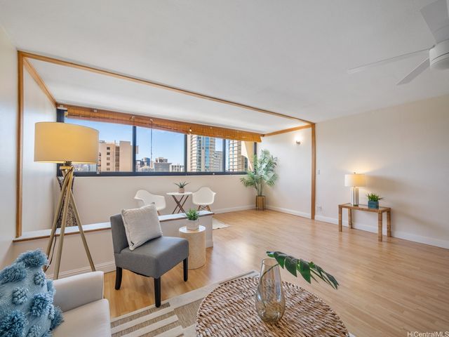 2092 Kuhio Avenue 2405, Honolulu, HI 96815