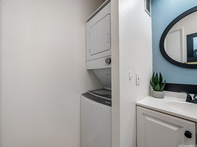 2092 Kuhio Avenue 2405, Honolulu, HI 96815