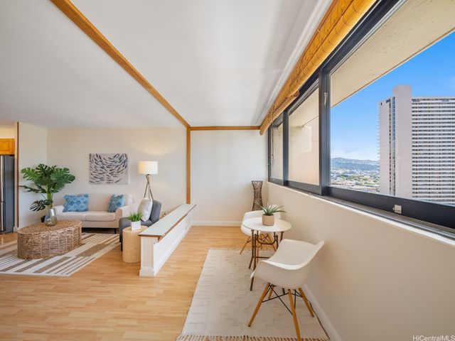 2092 Kuhio Avenue 2405, Honolulu, HI 96815