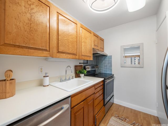 2092 Kuhio Avenue 2405, Honolulu, HI 96815