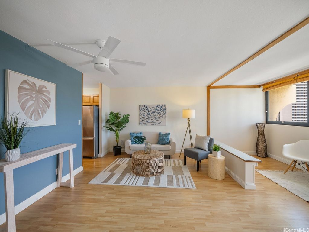 2092 Kuhio Avenue 2405, Honolulu, HI 96815