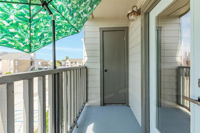 3220 69th Street F5, Galveston, TX 77551