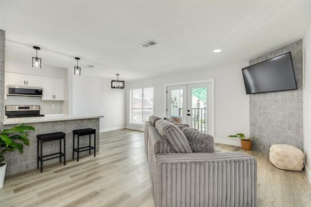 3220 69th Street F5, Galveston, TX 77551