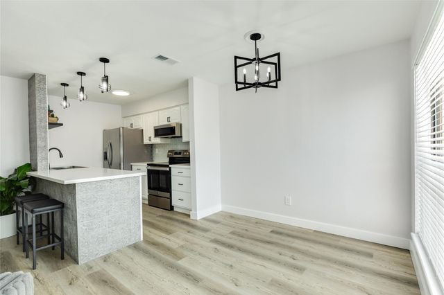 3220 69th Street F5, Galveston, TX 77551