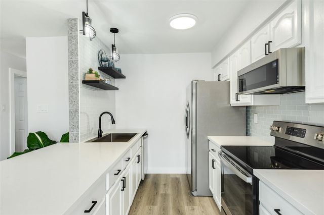 3220 69th Street F5, Galveston, TX 77551