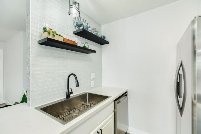 3220 69th Street F5, Galveston, TX 77551