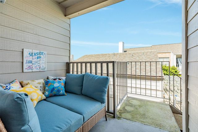 3220 69th Street F5, Galveston, TX 77551