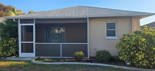 1019 SE 12th TER, Cape Coral, FL 33990
