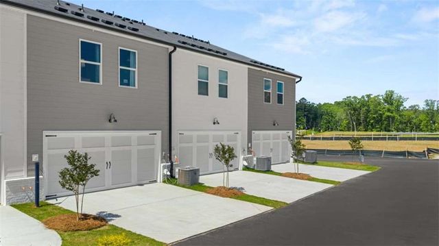 408 Reflection Drive, Stockbridge, GA 30281