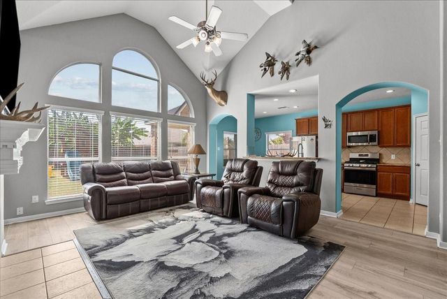 814 Corner Square, Seabrook, TX 77586