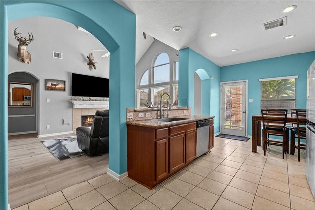 814 Corner Square, Seabrook, TX 77586
